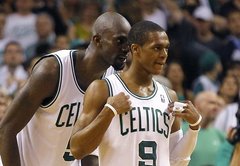 Rondo 'triple double' palīdz 'Celtics' iekļūt NBA pusfinālā