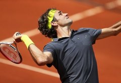 Federers un Džokovičs iekļūst 'French Open' ceturtdaļfinālā