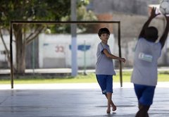 Jaunietis bez pēdām uzaicināts trenēties ar 'Barcelona'