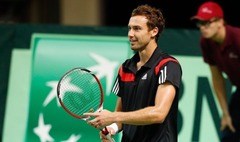 Gulbis spraigā cīņā iekļūst Akapulko turnīra ceturtdaļfinālā