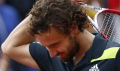 Gulbis Londonas turnīrā vienspēlēs izstājas pēc zaudējuma pirmajā cīņā