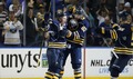 Girgensona Bufalo «Sabres» izcīna NHL sezonā pirmo uzvaru