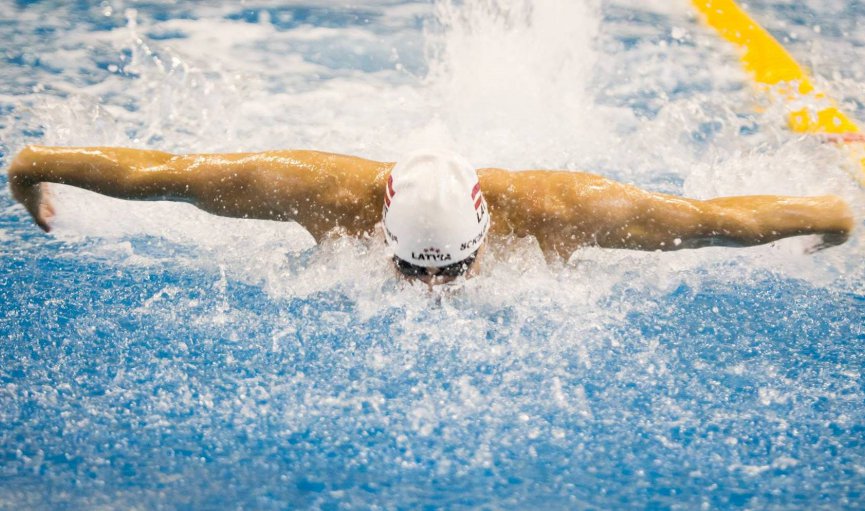 Starptautiskās sacensībās Rīgā Latvijas peldētāji labo trīs nacionālos rekordus