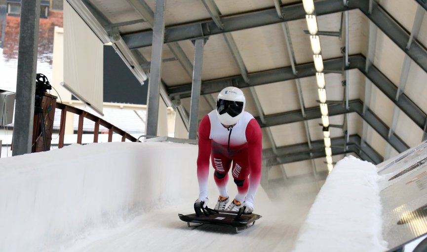 Skeletona braucējs Šteinbergs izcīna bronzu Starpkontinentālā kausa posmā