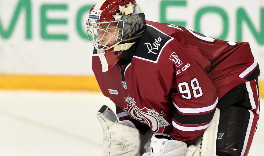 Rīgas «Dinamo» izbraukumu sāk ar zaudējumu mača galotnē Jaroslavļā