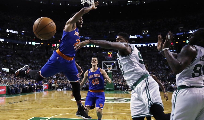 «Knicks» bez Porziņģa izdodas pārspēt Bostonas «Celtics»