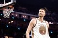 Basketbolists Porziņģis veselības likstu dēļ izlaidīs «Warriors» treniņnometnes sākumu