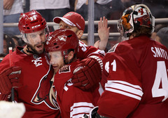 Coyotes NHL Rietumu konferences pusfinālu sāk ar uzvaru papildlaikā