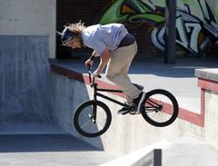 BMX Freestyle eksperts: Lietot vēdera bruņas būtu absurds