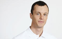 Soļotājs Rumbenieks 20 km distancē finišē 45.vietā, olimpiskais čempions sabrūk kilometru pirms finiša