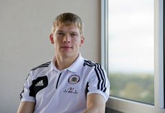 Turpmāk Vācijā būs daudz vieglāk. Atklāta saruna ar Latvijas futbola zvaigzni Artjomu Rudņevu