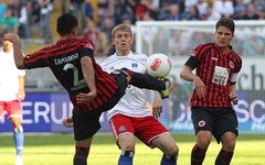 Rudņevam trešie vārti bundeslīgā, HSV uzvar pastarīšus Augsburg