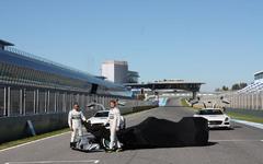 FOTO: F1 bolīda ";Mercedes W04&#8242; prezentācija