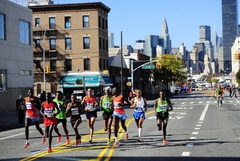 Traģiskajā Bostonas maratonā uzvaras Etiopijas un Kenijas skrējējiem