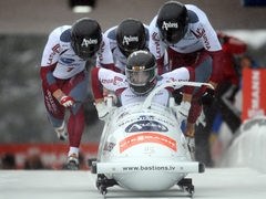 Bobslejisti gatavojas olimpiskajai sezonai: Stūmējiem ļoti nopietna konkurence, pilotu trijniekā viena intriga