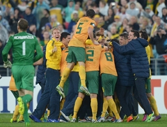 papildināta (18:09) - Austrālijas, Dienvidkorejas un Irānas futbola izlases kvalificējas 2014.gada Pasaules kausa izcīņas finālturnīram