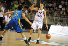 U-20 basketbola izlases kapteinis Vecvagars noslēdz profesionālo līgumu ar Kauņas Žalgiris