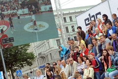 Diennakts basketbola turnīrā Krastu mačs uzvar Daugavas kreisais krasts