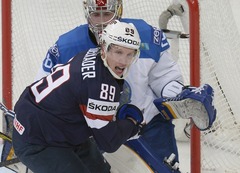 Spēles diskvalifikāciju izpelnījušies Itālijas un ASV izlašu hokejisti