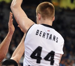 Dāvis Bertāns ar 14 punktiem palīdz Partizan sasniegt Serbijas čempionāta finālu