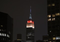 FOTO: Empire State Building Vācijas krāsās