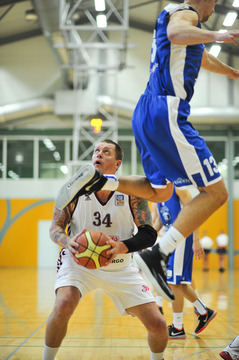 FOTO: Kambala palīdz Barons kvartāls LBL sezonu sākt ar uzvaru