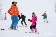 FOTO: Latvijas kauss kalnu slēpošanā Pilsētas trasē Siguldā