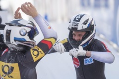 Vācu bobslejiste Šneiderheince 37 gadu vecumā izcīna pasaules čempiones titulu