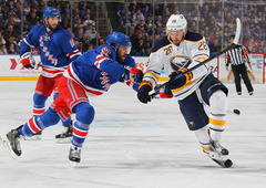 FOTO: Girgensons un Sabres savā laukumā piekāpjas spēcīgajai Ņujorkas Rangers komandai