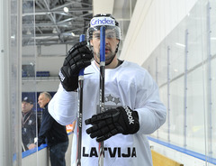 FOTO: Kā Latvijas hokeja izlase trenējas Maskavā