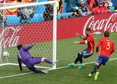 Pašreizējie čempioni spāņi galotnē izrauj uzvaru pār Čehiju