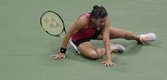 Sevastova jau otrajā geimā gūst potītes traumu un kapitulē Vozņacki