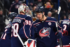 Merzļikins atvaira 24 metienus Blue Jackets uzvarā pār Bruins