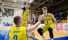 Ventspils Latvijas kausa basketbolā pusfināla pirmajā spēlē pārliecinoši uzvar Liepāju