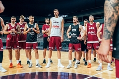 Svīst pārbaudes spēļu gaidās