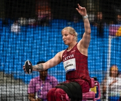 Krūmiņa izcīna zeltu pasaules čempionātā paravieglatlētikā diska mešanas sacensībās
