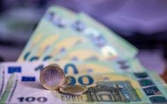 Kopējie nodokļu parādi Latvijā septembra sākumā sarukuši līdz 809,7 miljoniem eiro