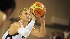 Latvijas U-20 basketbolisti ar pārliecinošu uzvaru sāk dalību EČ