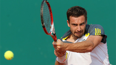 Gulbis pirmajā setā uzvar Troicki