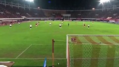 Video: Ķīnietis gūst vārtus teju no laukuma centra