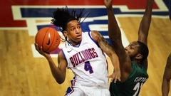 «VEF Rīga» piesaista amerikāņu basketbolistu Spīdiju Smitu