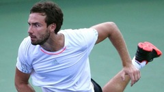 Gulbis apspēlē arī Rosolu un iekļūst trešajā kārtā