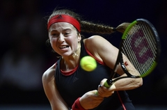 Ostapenko trīs setos zaudē Plīškovai