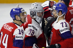 Čehijas hokejisti ar piekto uzvaru pēc kārtas noslēdz apakšgrupu turnīru