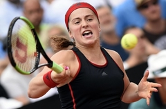 Ostapenko pasaules rangā atkārto karjeras rekordu