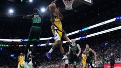 "Celtics" bez Porziņģa pārliecinoši uzvar "Pacers"