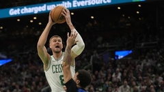 Porziņģis ar 23 punktiem sekmē "Celtics" uzvaru