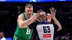 Porziņģim 16 punkti "Celtics" uzvarā