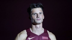 Oskars Grava labo personīgo rekordu 200 metru sprintā; Latvijas izlasei neveiksme