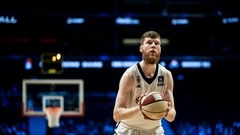 Vai Bertāns pārkāps likumu, ja spēlēs pret Krievijas klubiem?